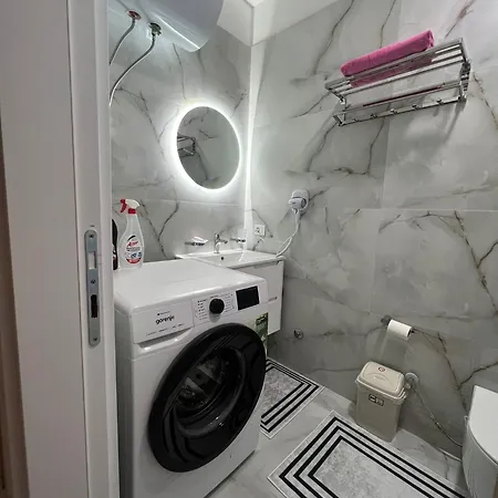 Univers House Laknas