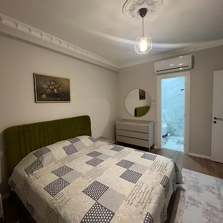 Apartment Univers House
