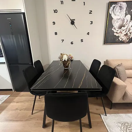 Univers House Apartment Laknas