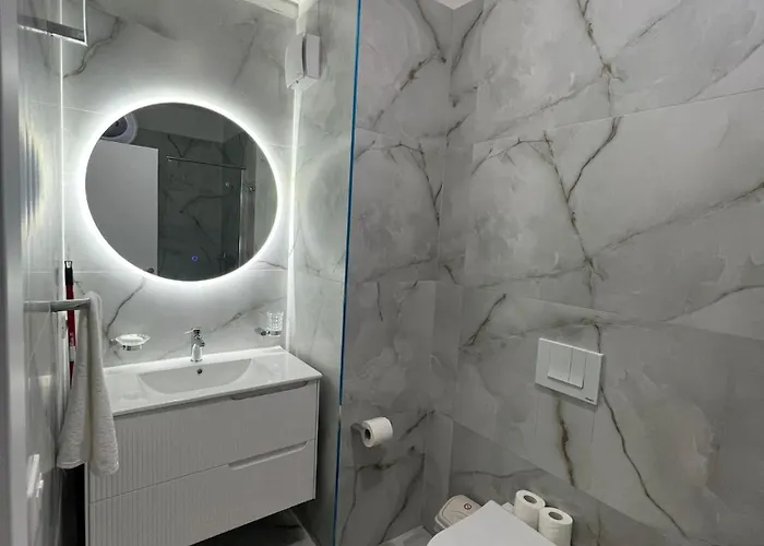 Kasim Cozy - Near Airport Tirana Apartament